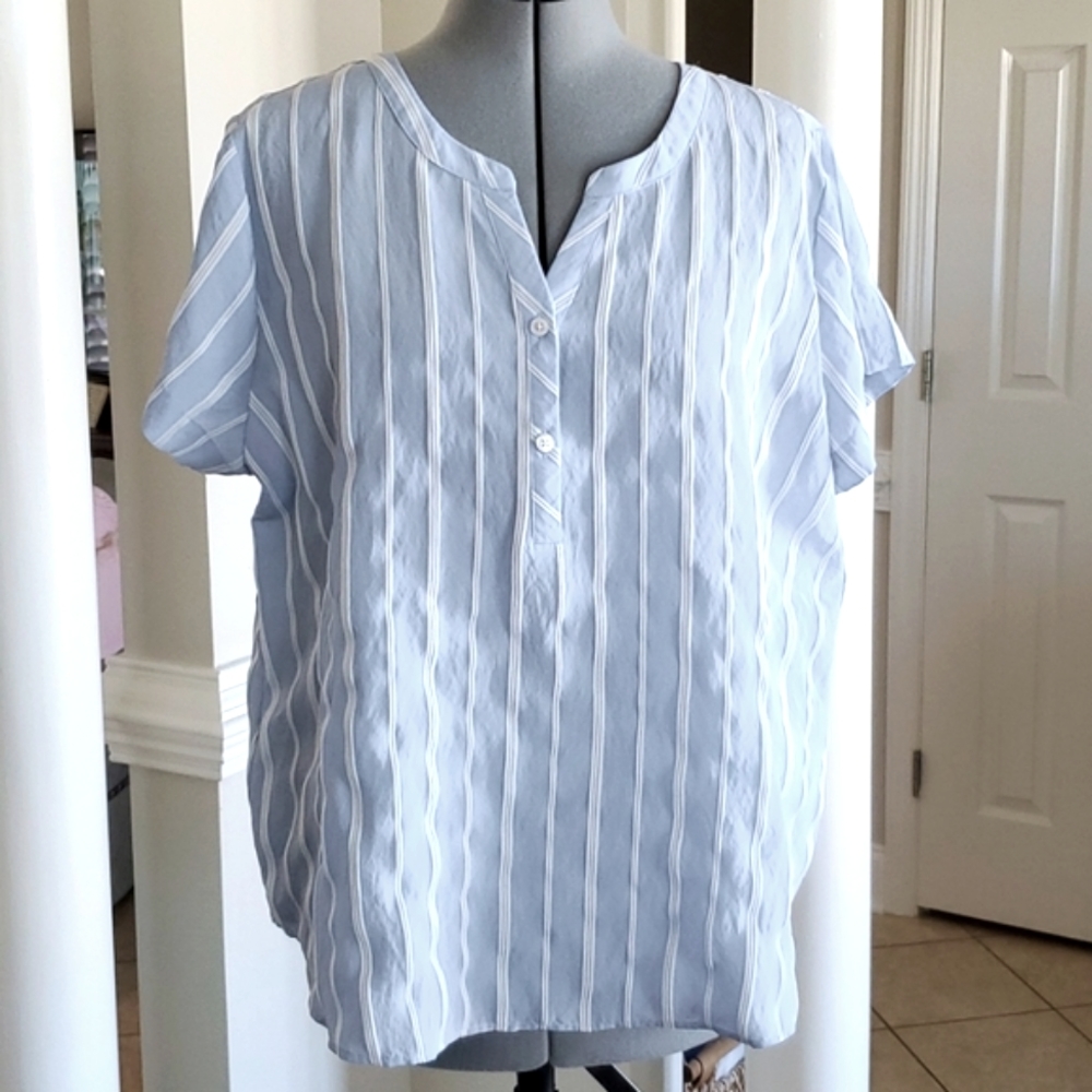 Van Heusen Blue and White Stripes Short Sleeve Top Size XL